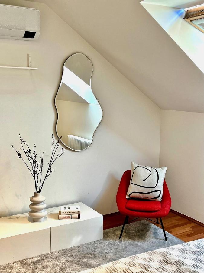 Luxury Penthouse Apartment Praha Bagian luar foto