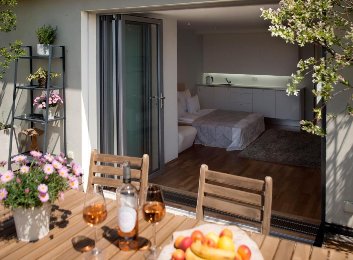 Luxury Penthouse Apartment Praha Bagian luar foto